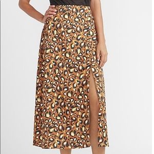 Leopard high waisted midi skirt